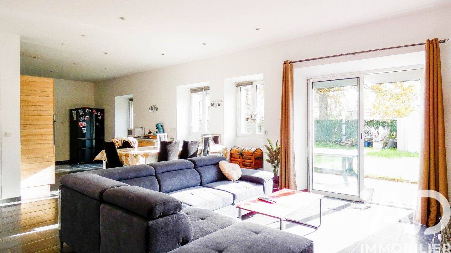Maison 6 pièces 117 m² · à Batilly-en-Gâtinais · 116,5 m² · 132 000 €
