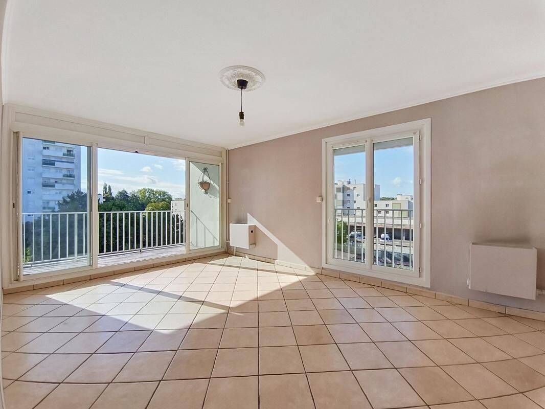 Appartement 4 pièces 84 m² · à Le Grand-Quevilly · 84 m² · 920 €