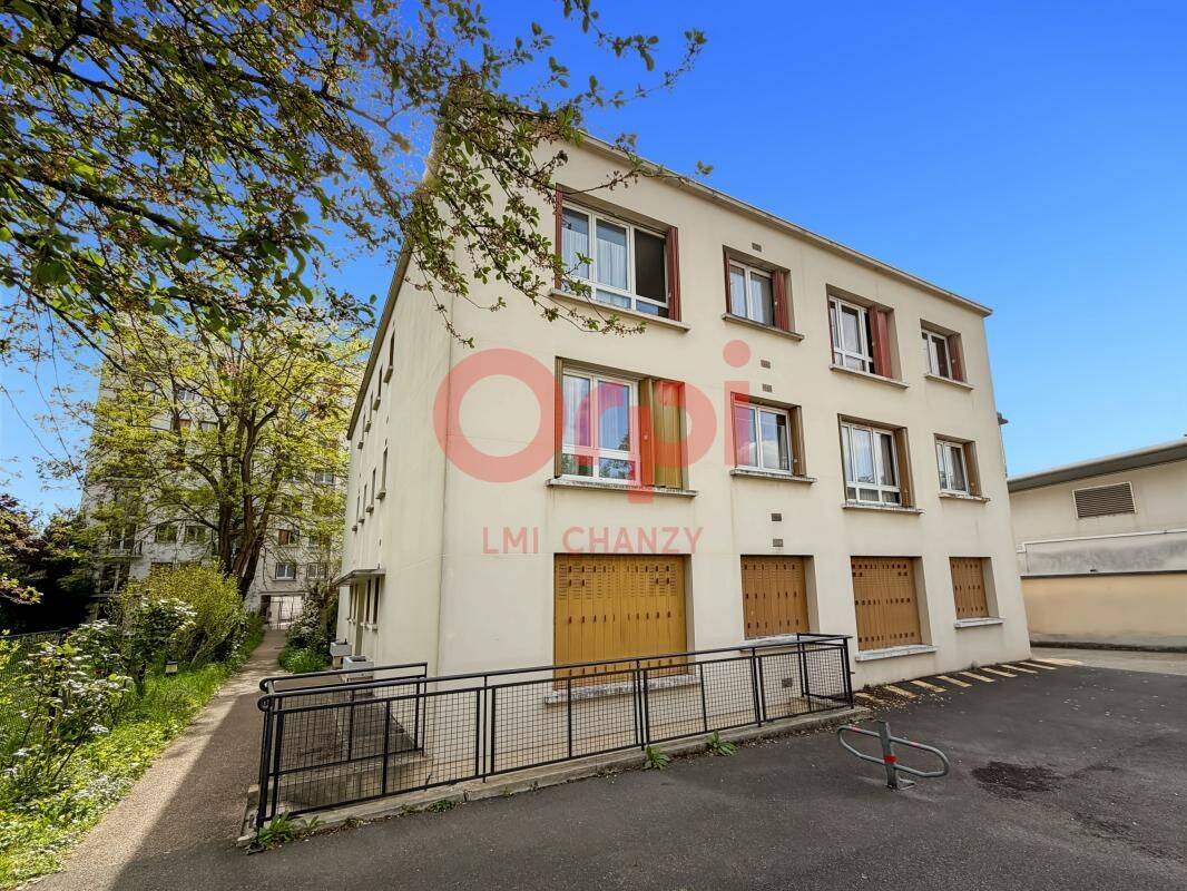 Appartement 2 pièces 53 m² · à Les Pavillons-sous-Bois · 52,9 m² · 140 000 €