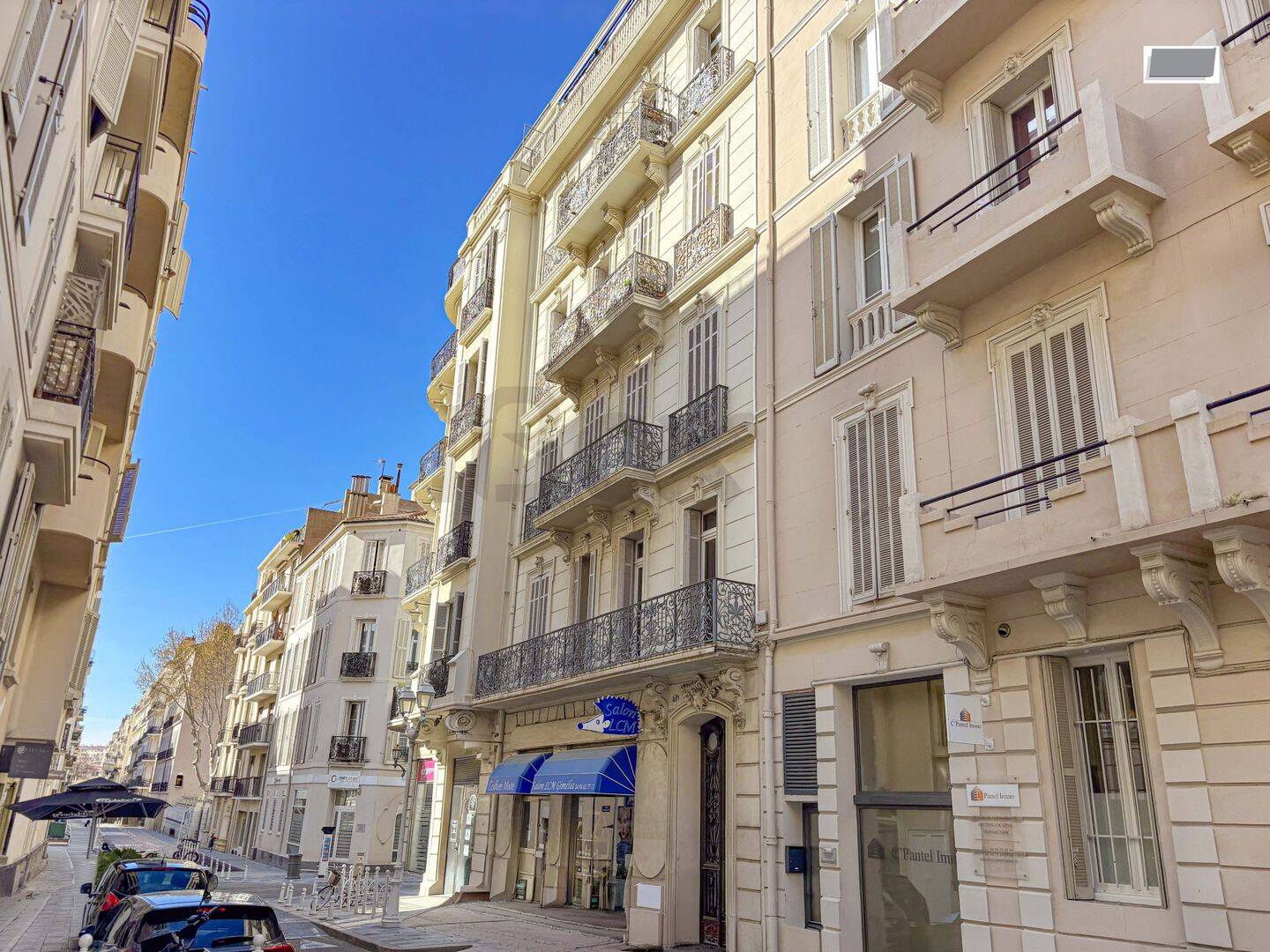 Appartement 9 pièces 159 m² · à Toulon · 159 m² · 470 000 €