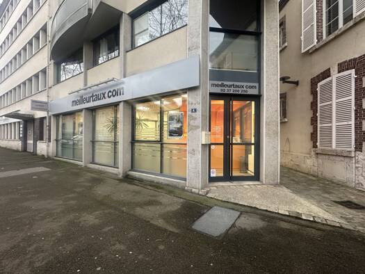 Local commercial à louer 2 333 € 118 m² de surface de vente Chartres 28000