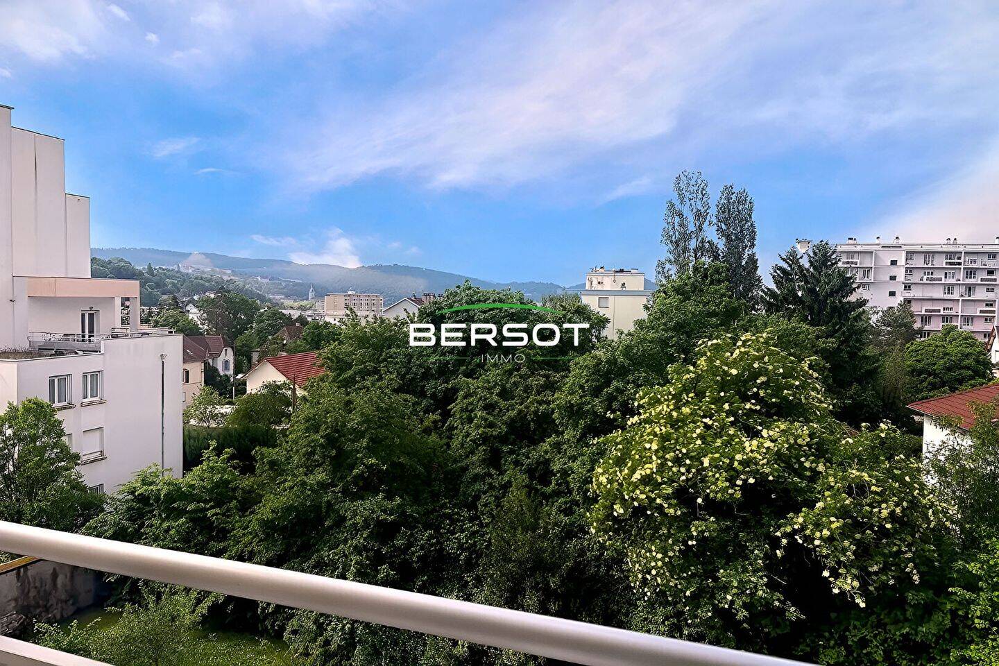 Appartement 5 pièces 101 m² · à Besançon · 100,8 m² · 219 000 €