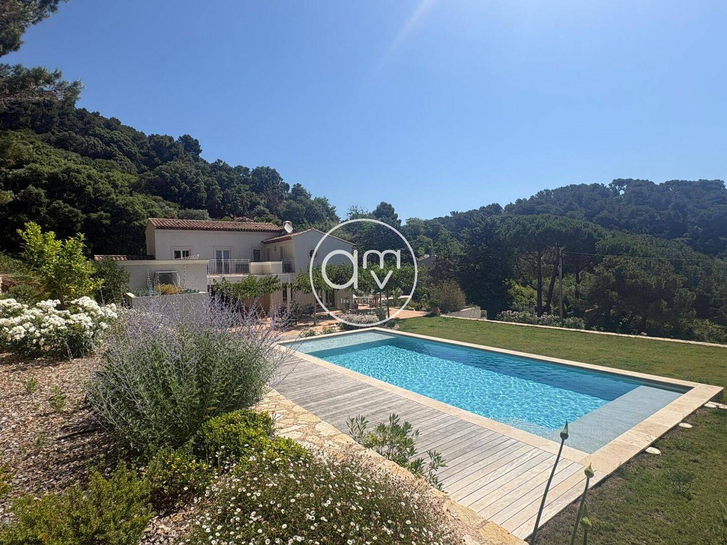 Maison 7 pièces 268 m² · à Carqueiranne · 268 m² · 1 990 000 €