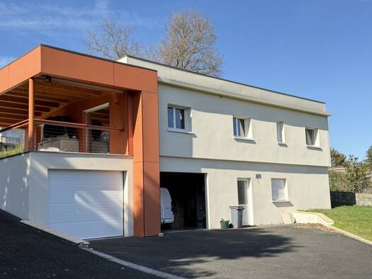 Maison en viager Bouquet 335 000 € 5 pièces 4 chambres 147 m² 2 343 m² de terrain Centre Ville Bas Bellerive-sur-Allier 03700