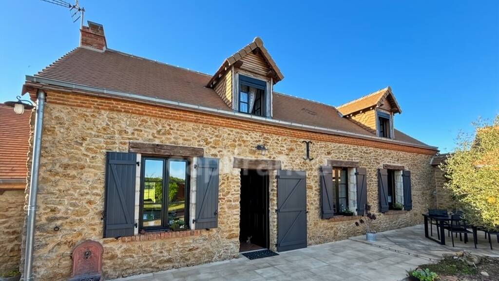 Maison à vendre 288 000 € 5 pièces 3 chambres 134 m² 1 254 m² de terrain Lavaré 72390