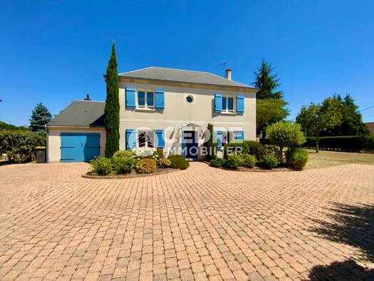 Maison à vendre 499 000 € 7 pièces 5 chambres 180,1 m² 2 560 m² de terrain Nord Est Chécy 45430