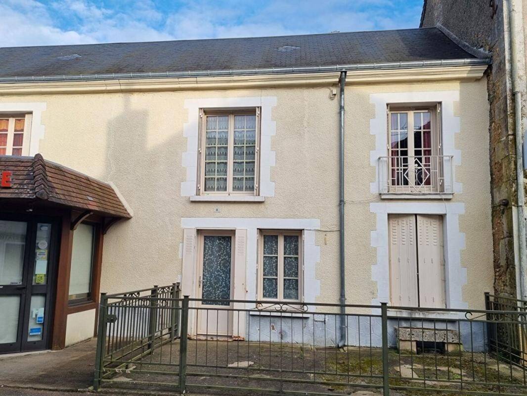 Maison 6 pièces 143 m² · à Mazangé · 143 m² · 98 500 €