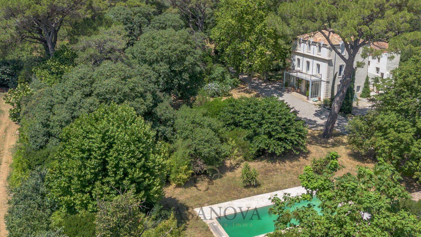 Maison 8 pièces 480 m² · à Saint-Aunès · 480 m² · 2 490 000 €