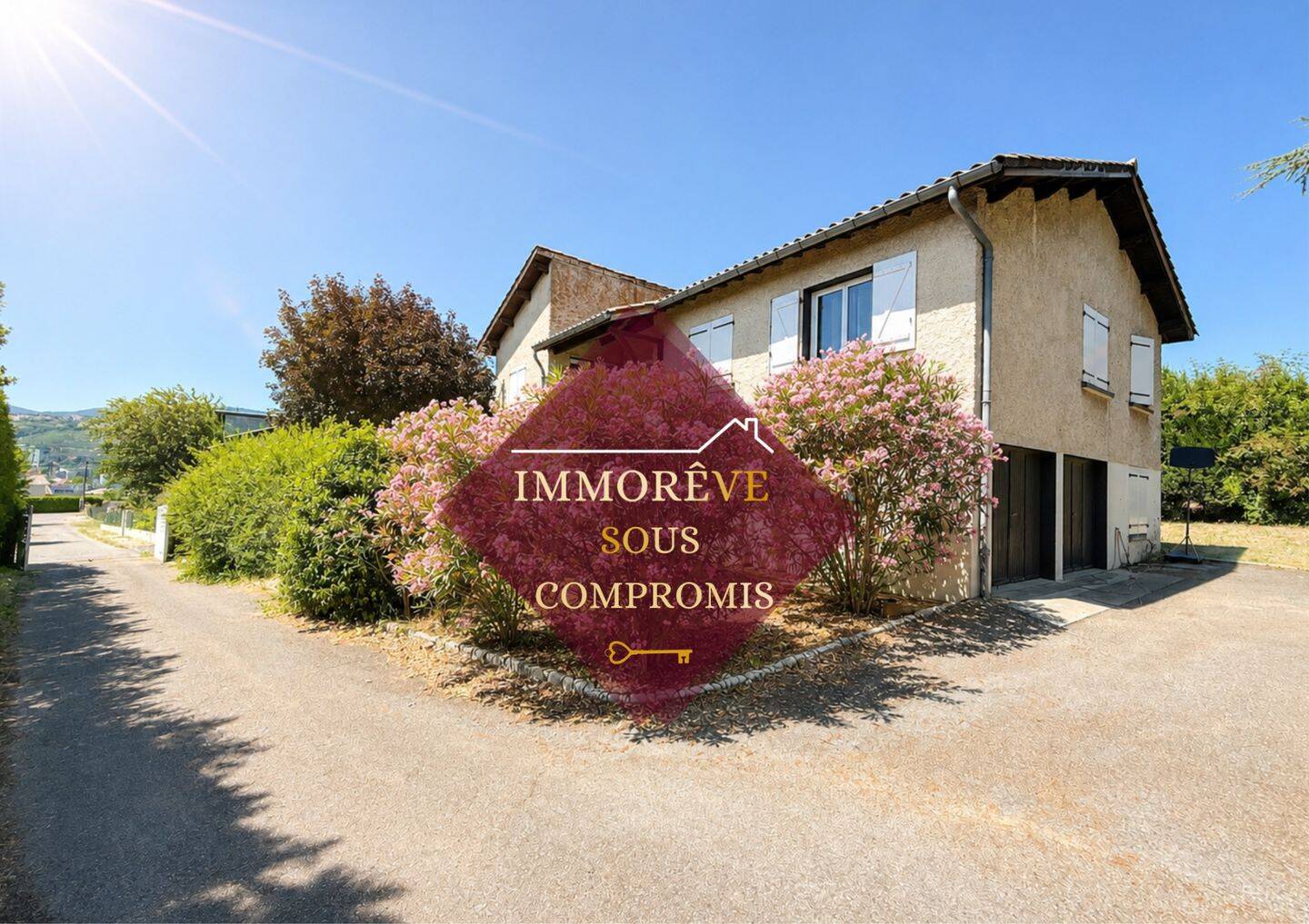 Maison 8 pièces 185 m² · à Saint-Clair-du-Rhône · 185 m² · 335 000 €
