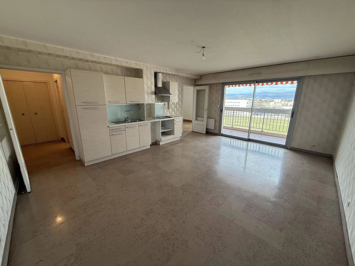 Appartement 2 pièces 53 m² · à Montélimar · 53,1 m² · 680 €
