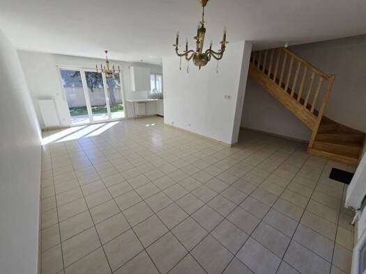 Maison de ville à vendre 253 000 € 4 pièces 3 chambres 80 m² 244 m² de terrain Argonne-Champ Chardon-Fontaine-Nécotin Orléans 45000