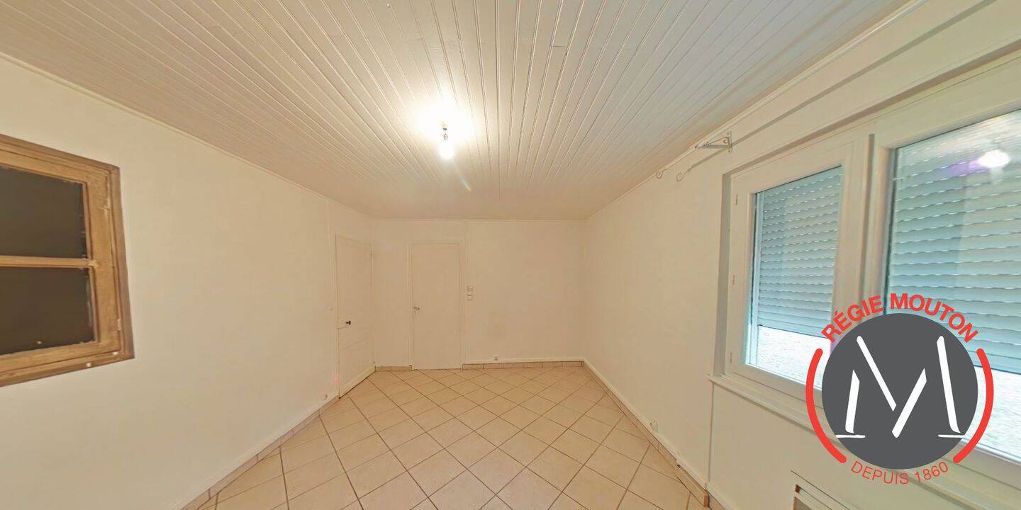 Maison 4 pièces 89 m² · à Quincieux · 88,7 m² · 855 €