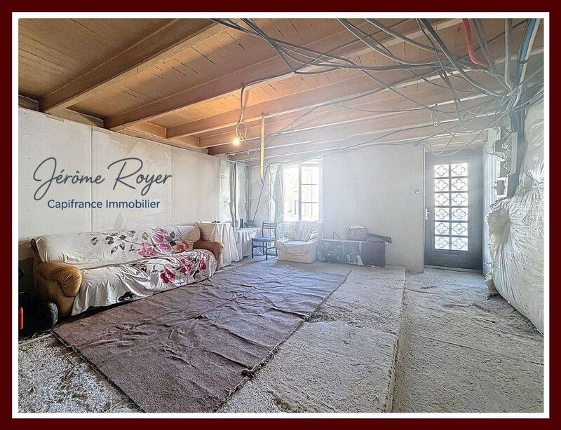 Maison 5 pièces 140 m² · à La Mothe-Saint-Héray · 140 m² · 68 600 €