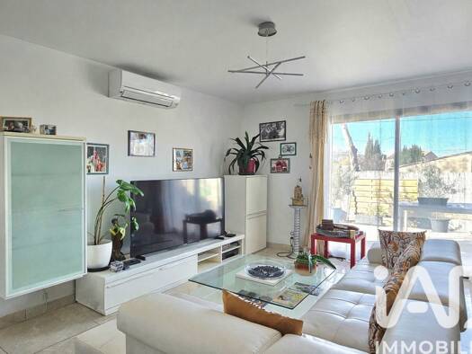 Maison de plain-pied à vendre 215 000 € 3 pièces 2 chambres 70 m² 215 m² de terrain Lieuran-lès-Béziers 34290