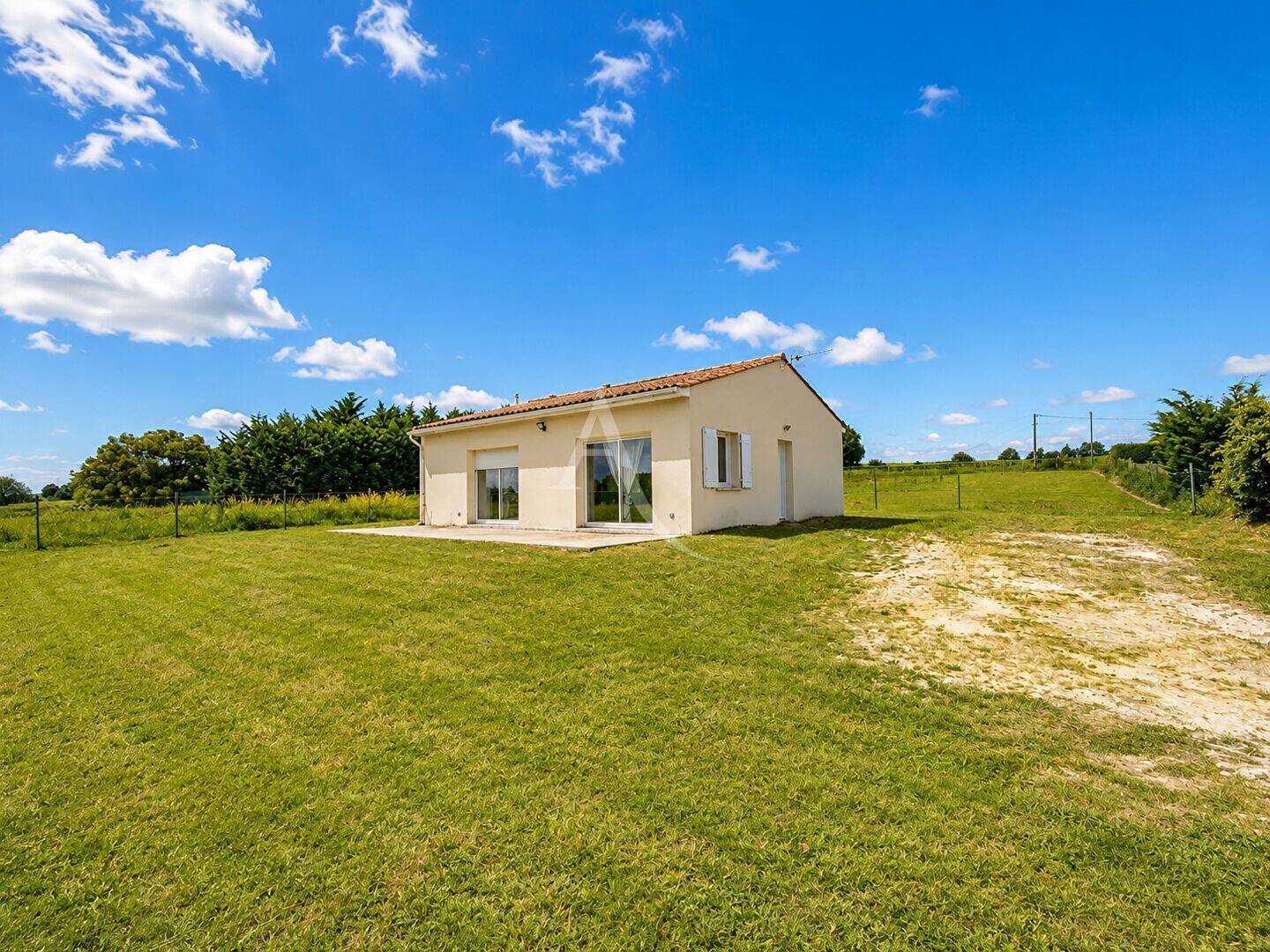 Maison 4 pièces 80 m² · à Saint-Bonnet-sur-Gironde · 80 m² · 152 000 €