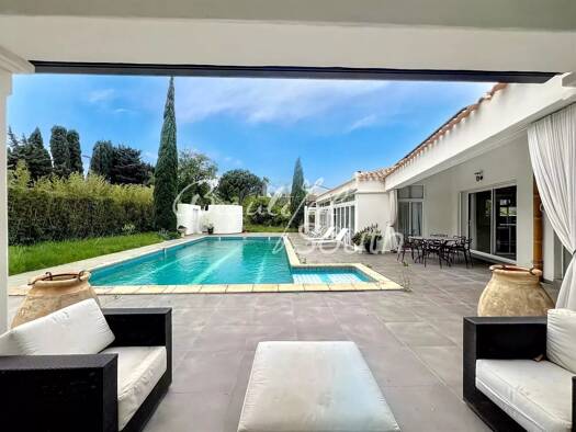 Villa à vendre 945 000 € 7 pièces 4 chambres 300 m² Saint Assiscle-Saint Charles Perpignan 66000