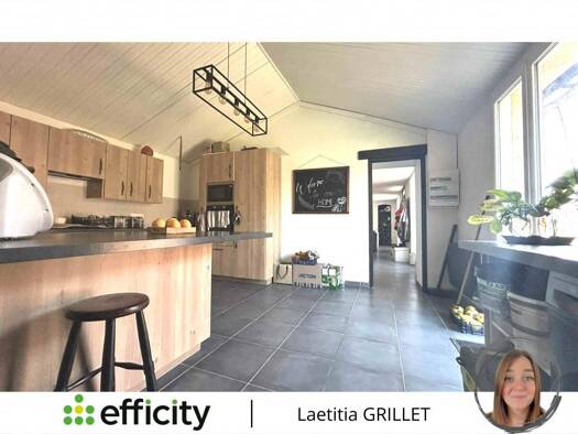 Maison de ville à vendre 135 000 € 5 pièces 3 chambres 105 m² 401 m² de terrain Saint-Germier 79340