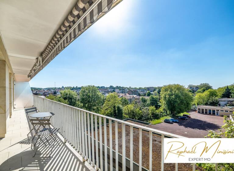 Appartement à vendre 649 000 € 5 pièces 3<br/>chambres 107,7 m²<br/>superficie 4/5<br/>étage Bernard de Jussieu-Petits Bois-Picardie Versailles 78000