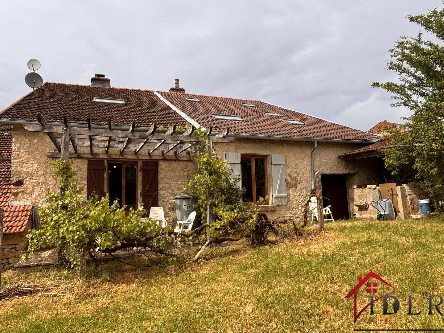 Maison 7 pièces 255 m² · à Voisey · 254,9 m² · 169 000 €