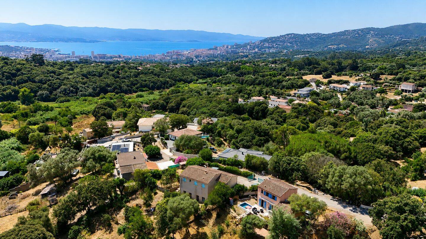 Maison 5 pièces 120 m² · à Alata · 120 m² · 577 000 €