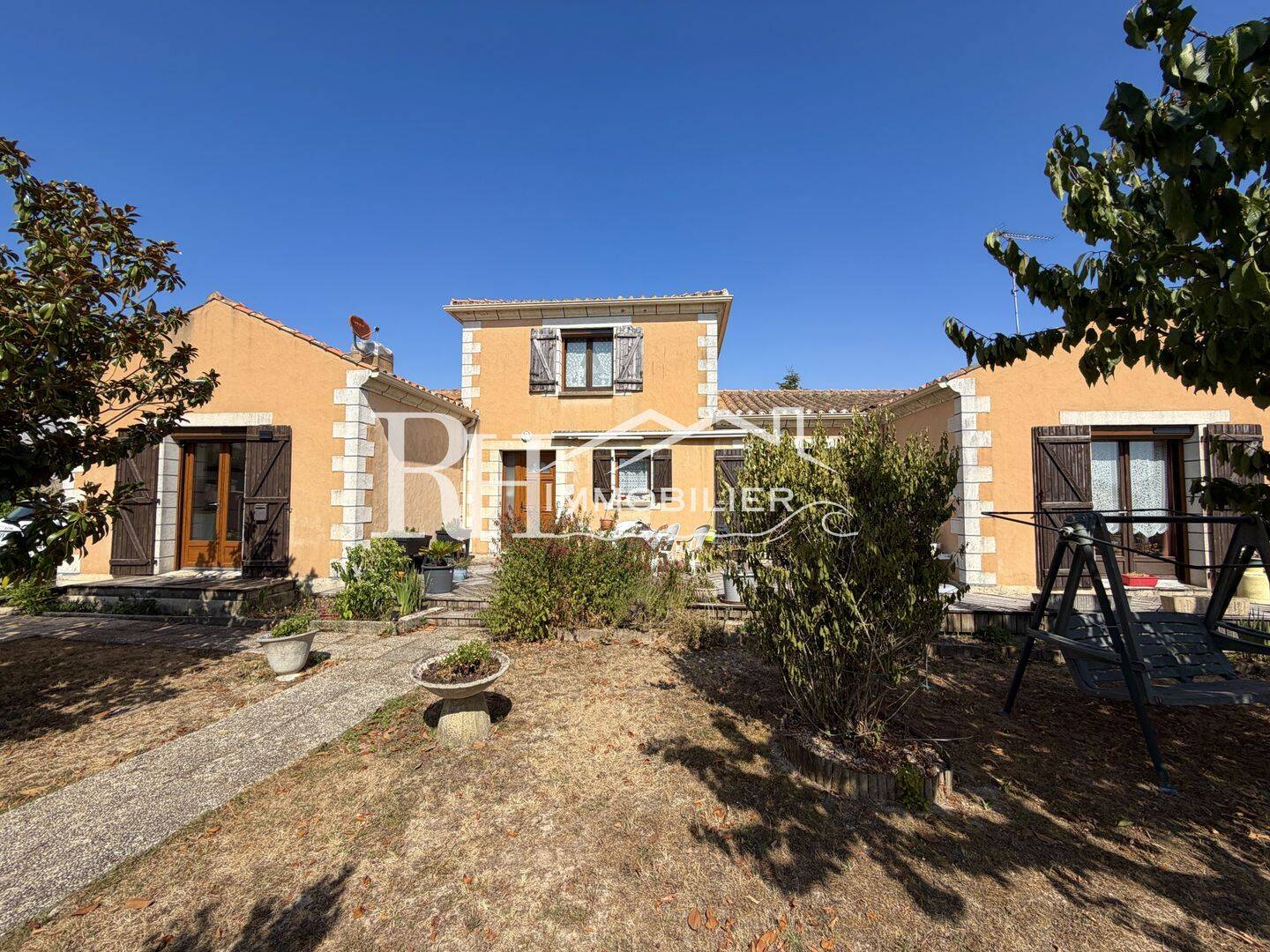 Maison 7 pièces 164 m² · à Brem-sur-Mer · 164 m² · 347 000 €