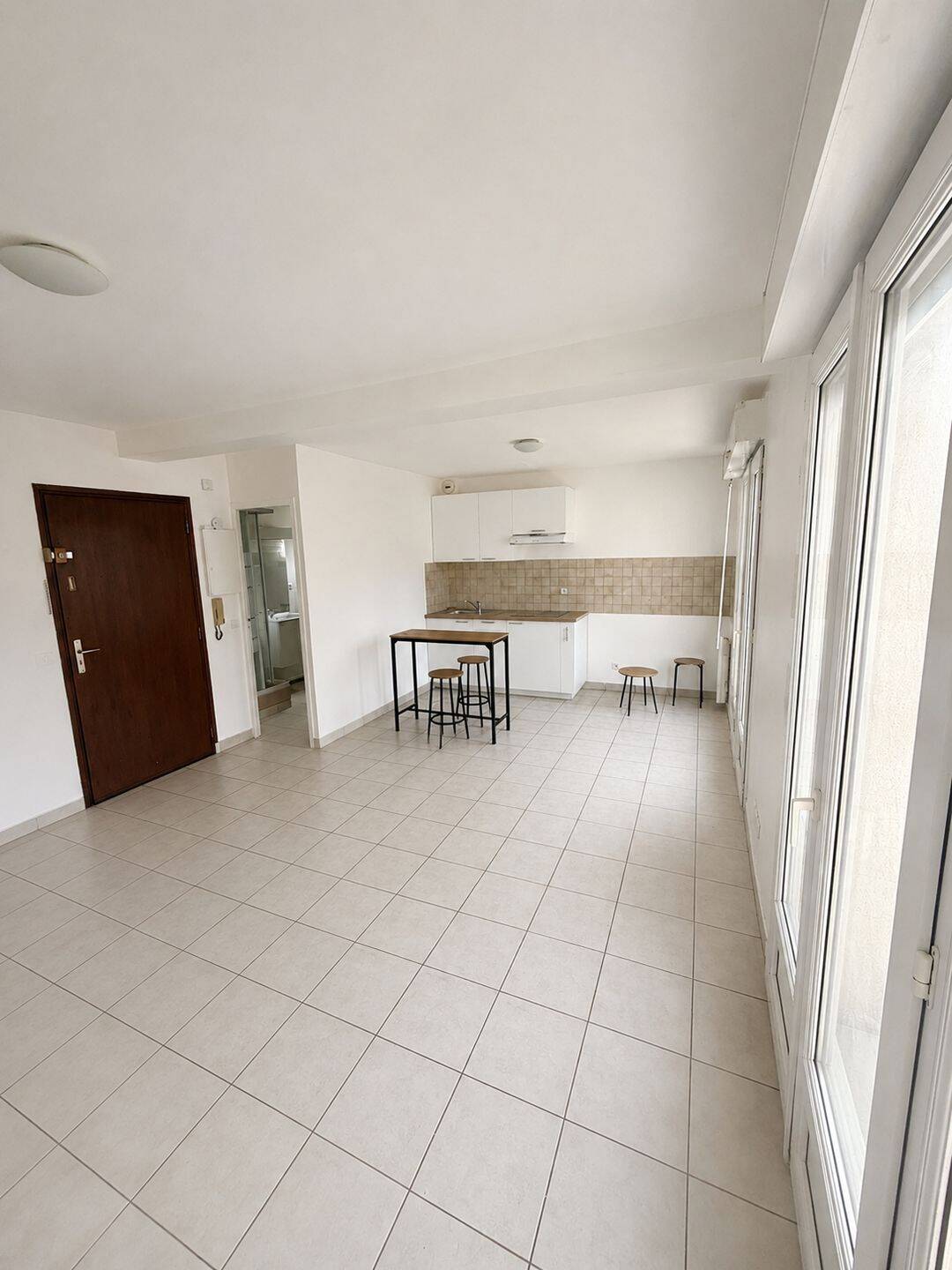 Appartement 1 pièce 28 m² · à Tremblay-en-France · 27,5 m² · 626 €