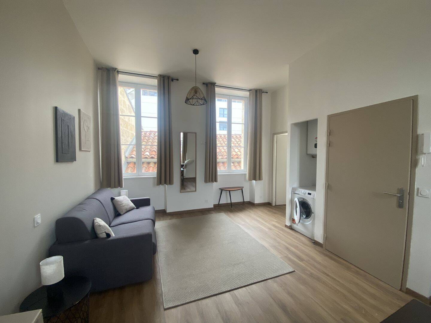 Appartement 1 pièce 28 m² · à Bordeaux · 28 m² · 745 €
