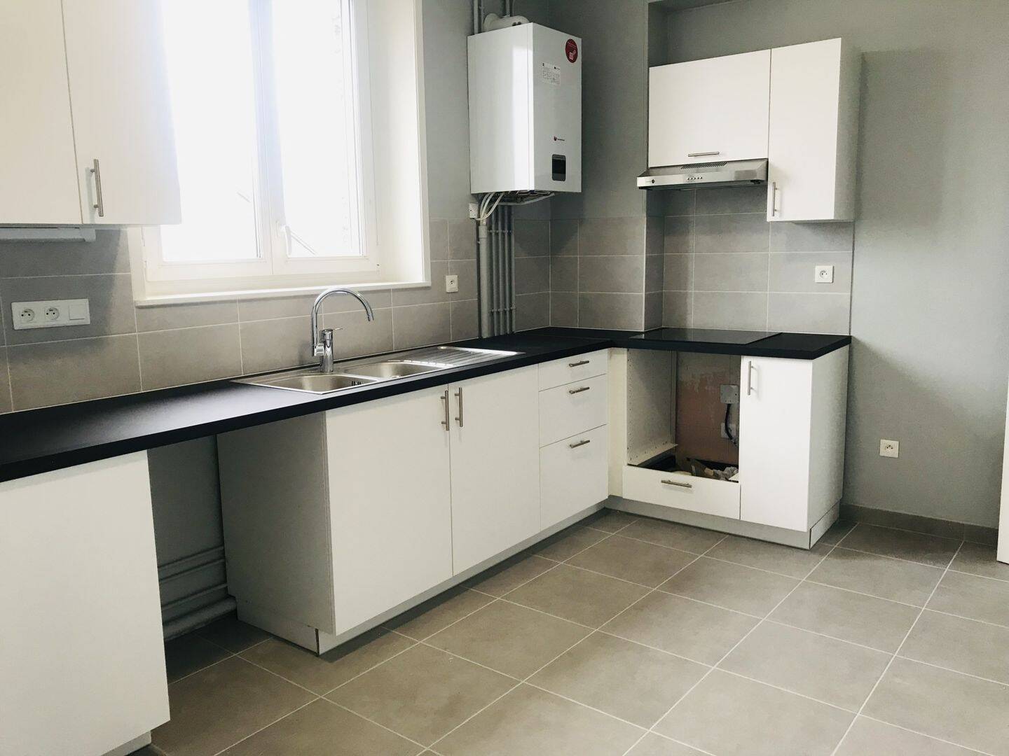 Appartement 3 pièces 83 m² · à Reims · 82,7 m² · 845 €