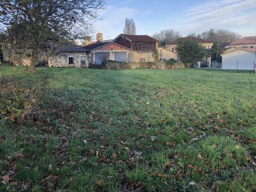 Terrain constructible à vendre 48 900 € Vertheuil 33180