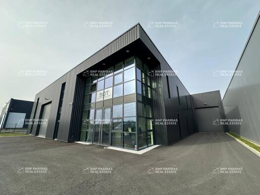 Local d'activités à louer 2 503 € 1 053 m² d'espace de stockage divisible Joué Sud Joué-lès-Tours 37300