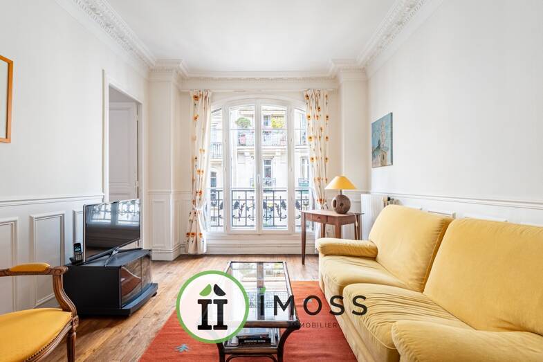 Appartement à vendre 420 000 € 2 pièces 1 chambre 40 m² Étage 4/5 Grandes Carrières-Clichy Paris 18ème 75018