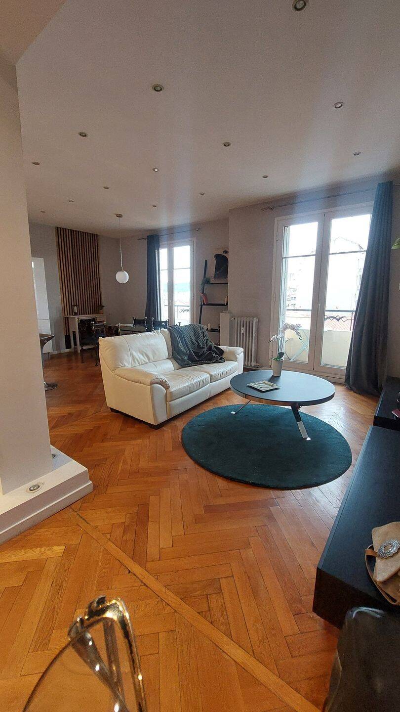 Appartement 3 pièces 73 m² · à Marseille 8ème Arrondissement · 73 m² · 335 500 €
