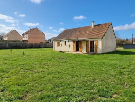 Pavillon à vendre 164 000 € 5 pièces 3 chambres 83 m² 1 000 m² de terrain Saint-Julien-du-Sault 89330