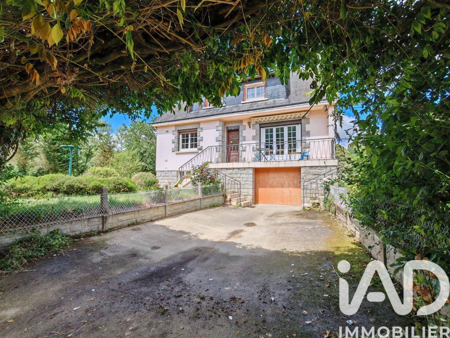Maison 8 pièces 150 m² · à Forges de Lanouée · 150 m² · 199 000 €
