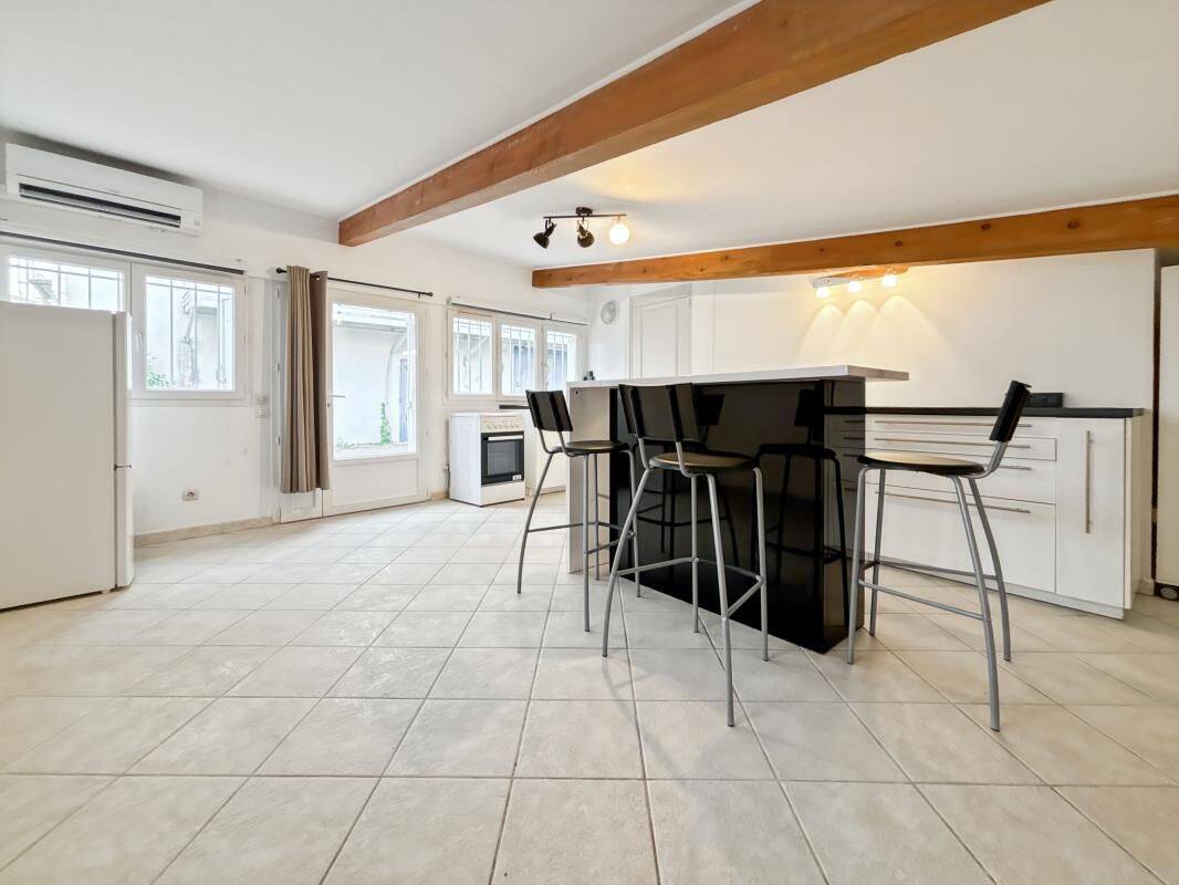 Appartement 1 pièce 28 m² · à La Ciotat · 27,5 m² · 720 €