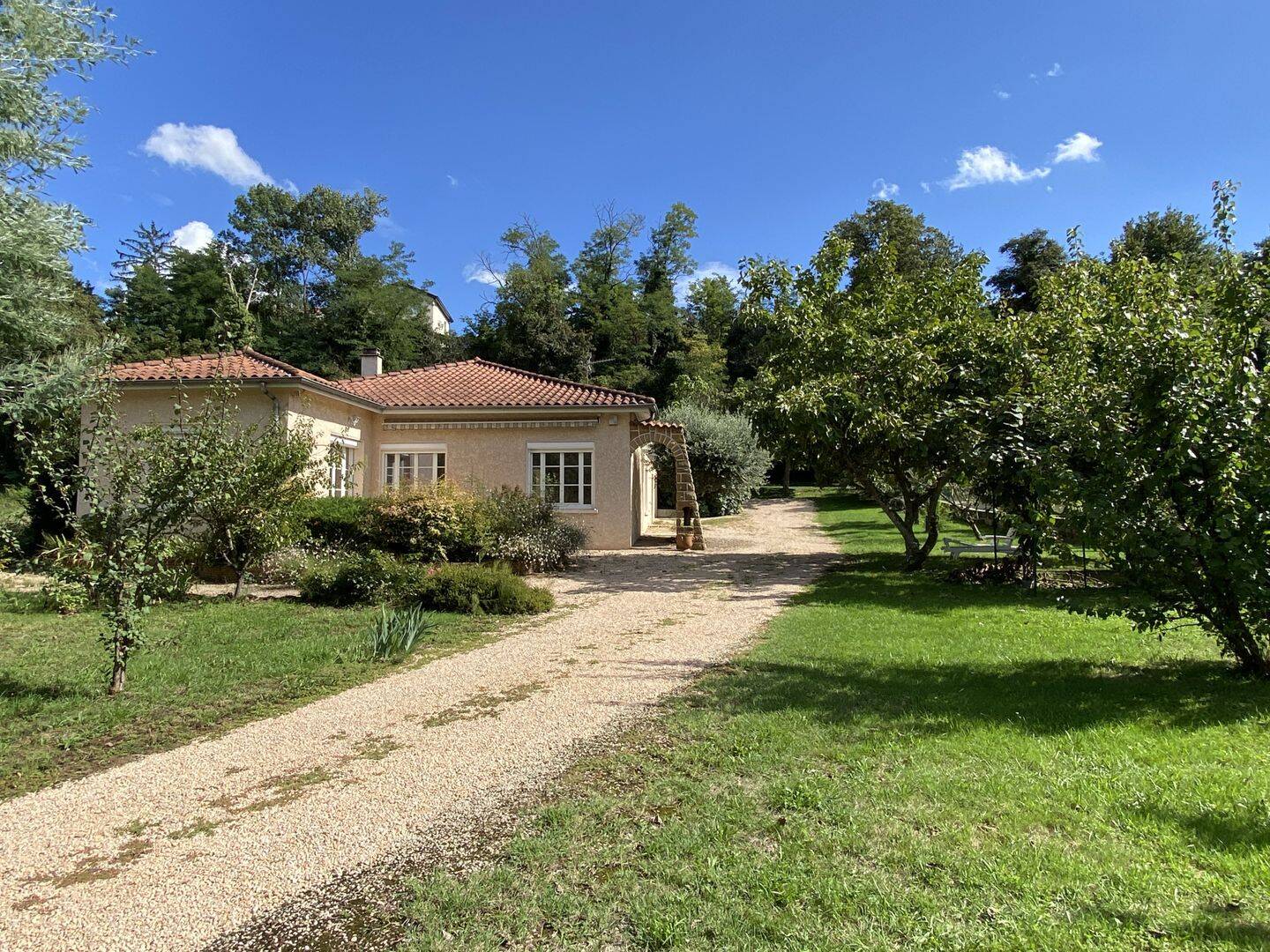 Maison 7 pièces 150 m² · à Civrieux-d'Azergues · 150 m² · 620 000 €