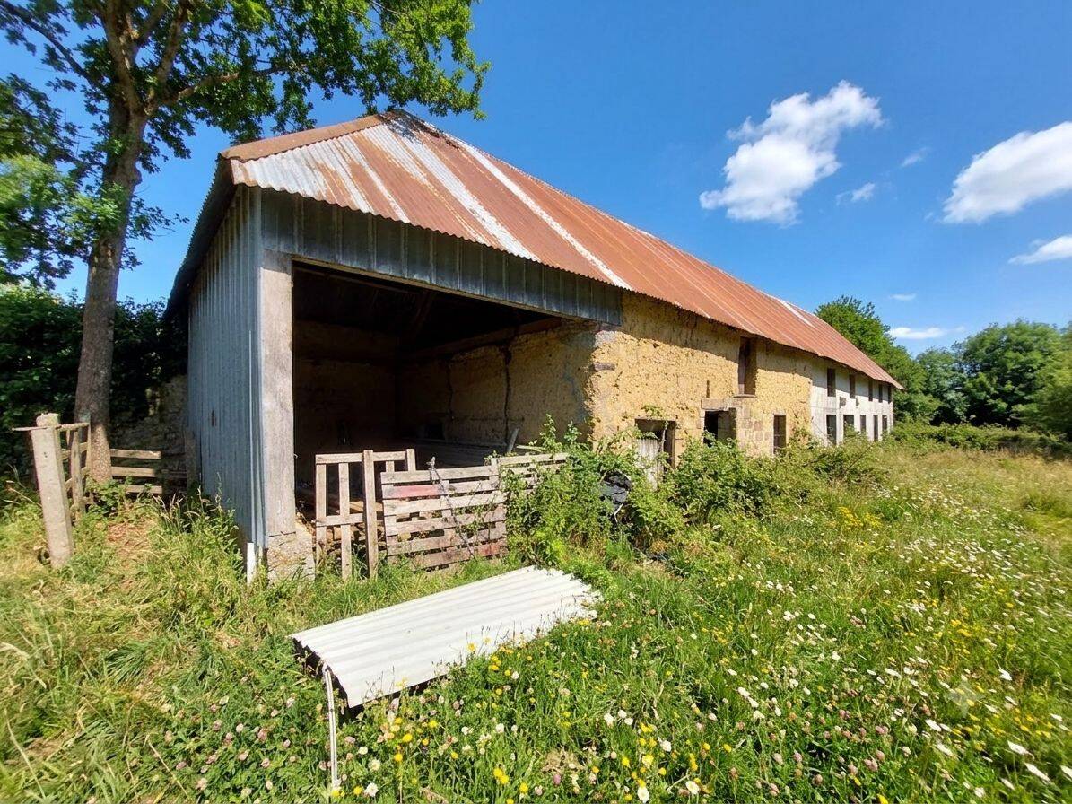 Maison 3 pièces 200 m² · à Moyon Villages · 200 m² · 45 000 €