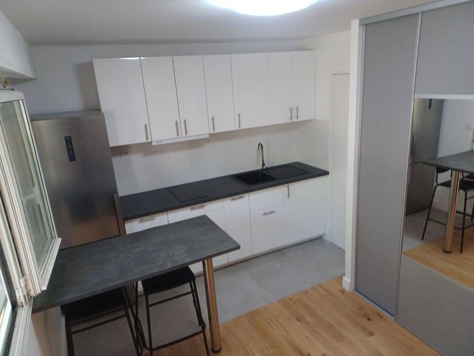 Appartement 1 pièce 18 m² · à Meudon · 18 m² · 900 €