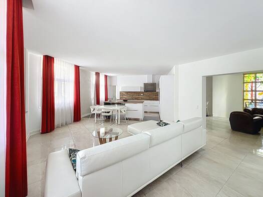 Appartement à vendre 525 000 € 4 pièces 2 chambres 146 m² RDC Friches Montigny-lès-Metz 57950