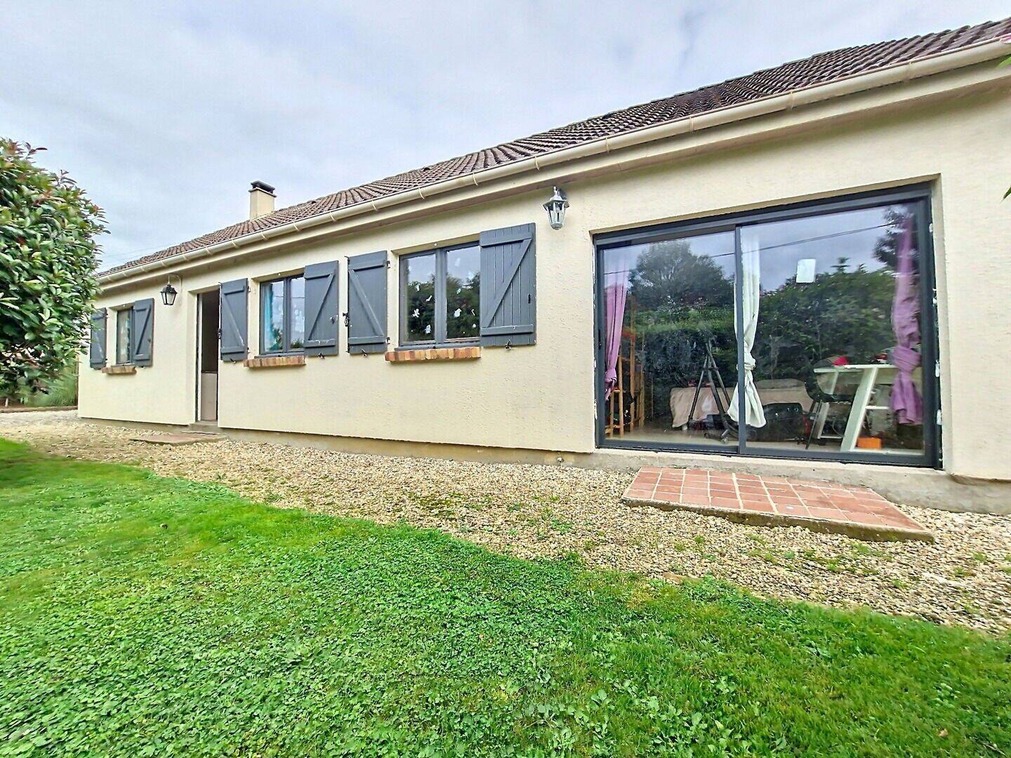 Maison 6 pièces 110 m² · à Étrépagny · 110 m² · 1 100 000 €