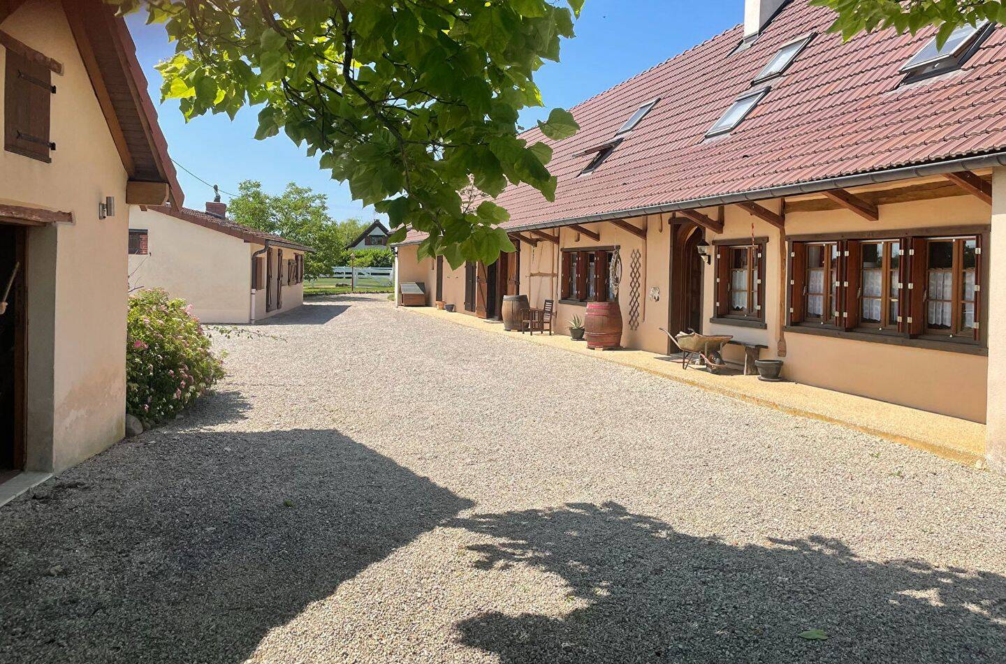 Maison 8 pièces 212 m² · à Saint-Germain-du-Bois · 212 m² · 485 000 €