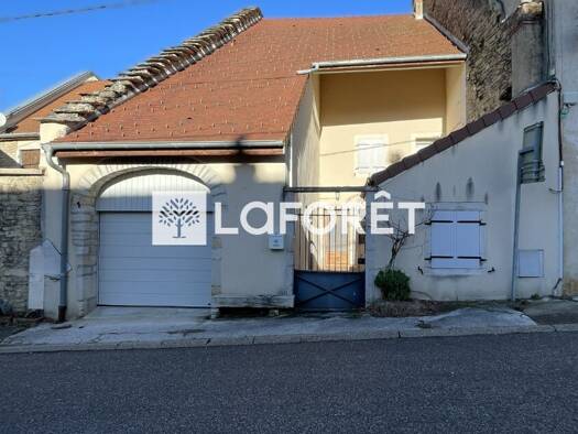 Maison à vendre 180 000 € 5 pièces 2 chambres 133 m² 249 m² de terrain Lons-le-Saunier 39000