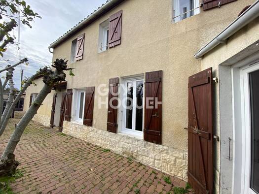 Maison à louer 720 € 5 pièces 3 chambres 101 m² 50 m² de terrain Charzais Fontenay-le-Comte 85200