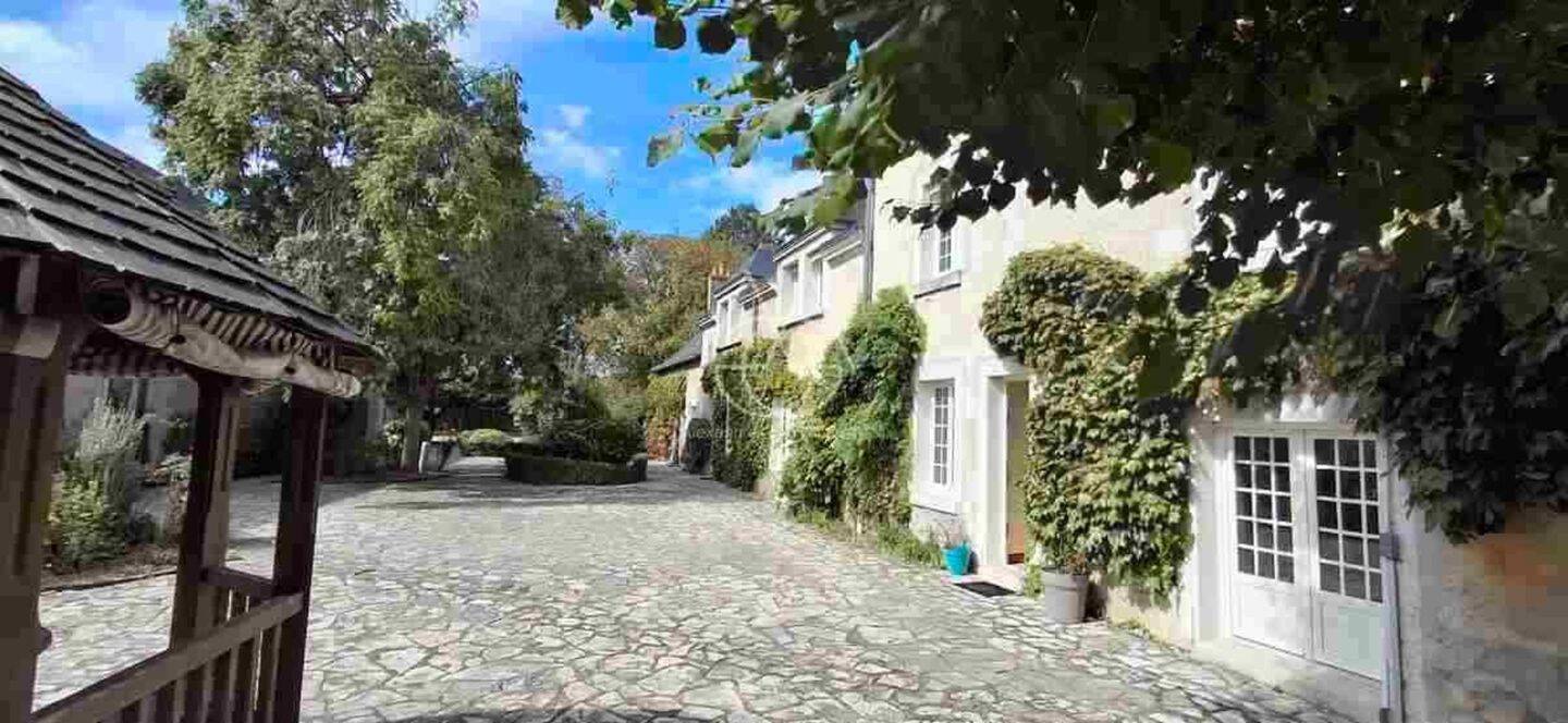 Maison 30 pièces 720 m² · à Vernou-sur-Brenne · 720 m² · 1 470 000 €