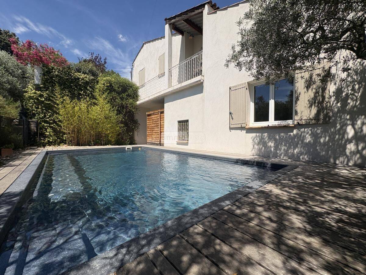 Maison 7 pièces 152 m² · à Villeneuve · 152 m² · 498 000 €