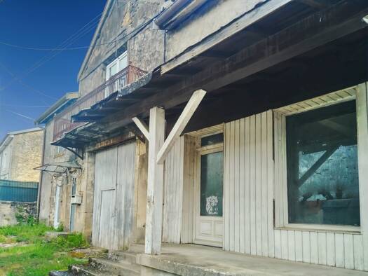 Immeuble à vendre 112 000 € 175 m² Breuvannes-en-Bassigny 52240