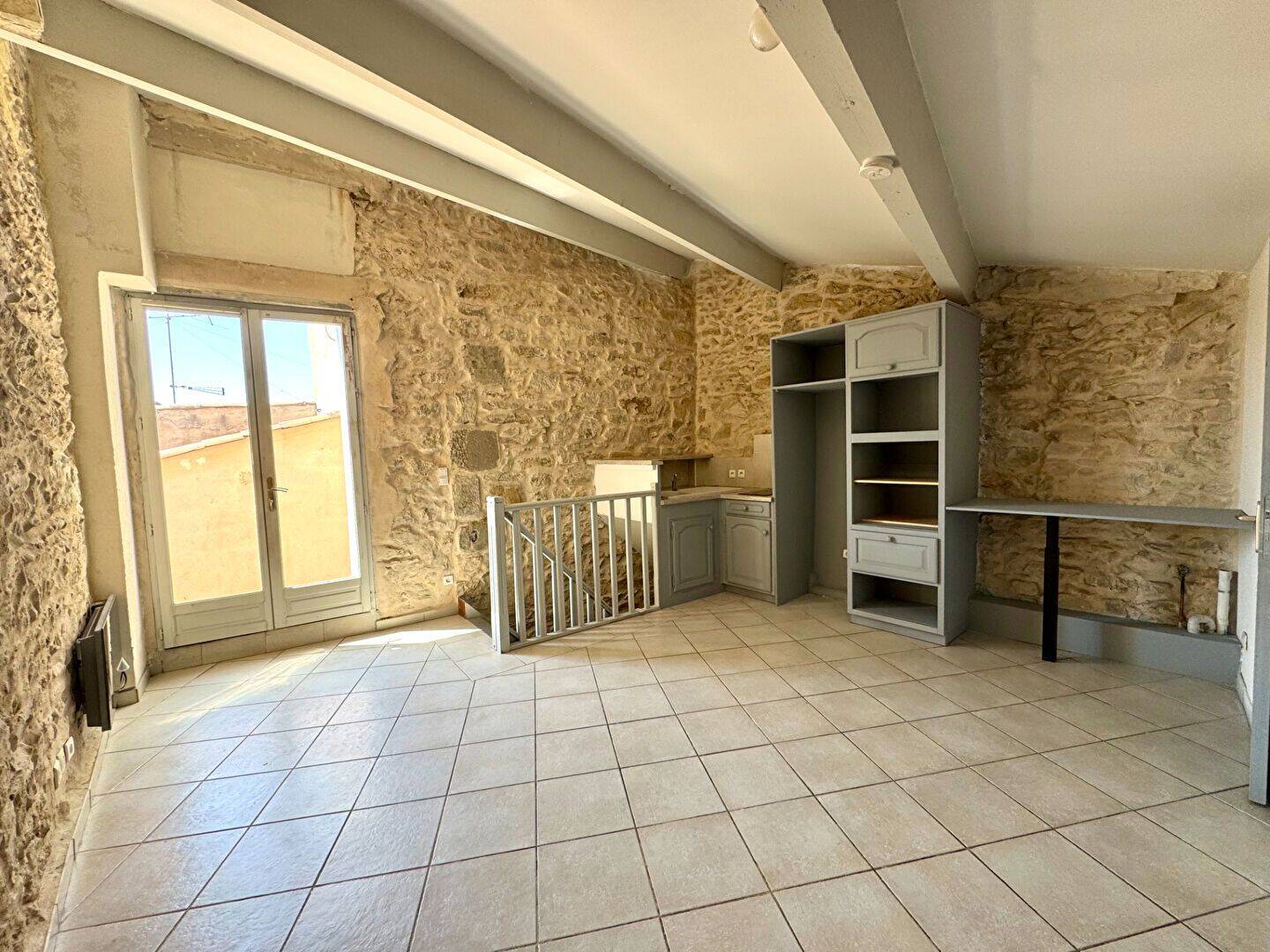 Appartement 1 pièce 29 m² · à Nîmes · 29 m² · 490 €