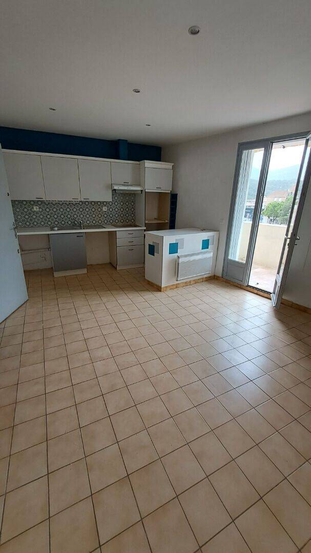 Appartement 2 pièces 49 m² · à Roquevaire · 49 m² · 800 €/mois