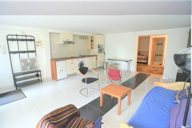 Appartement à louer 1 310 € 2 pièces 1 chambre 56 m² RDC/1 Cheneaux Sablons Sceaux 92330
