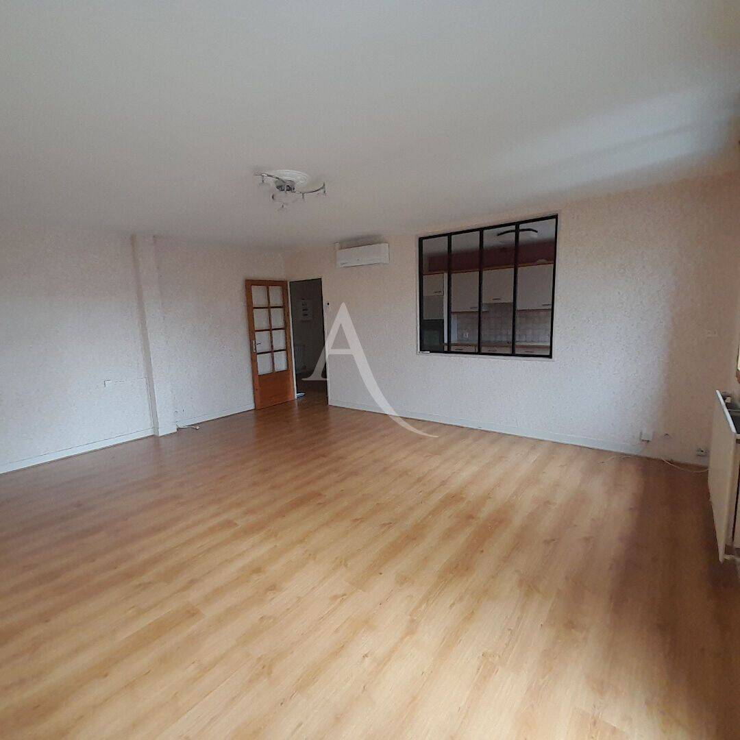Appartement 4 pièces 106 m² · à Salbris · 106 m² · 725 €/mois